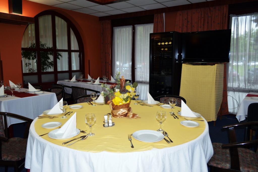 Hotel Nagyerdo Debrecen Exterior photo